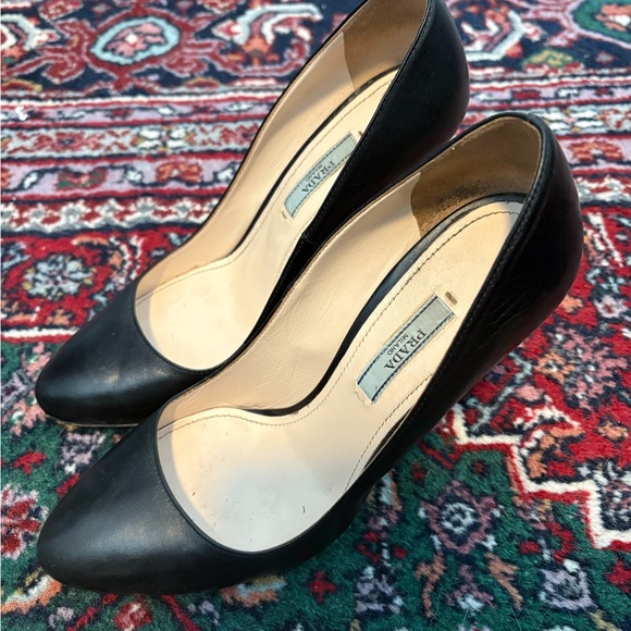 Prada Black Leather Shoes - Picture 5 of 6